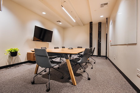 CENTRL Office - West End - Medium Meeting Room (M2)