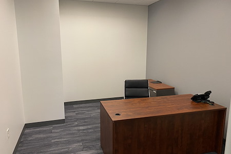 Coworking Space @ Spring Hill Metro / Tysons Corner - Office # 704