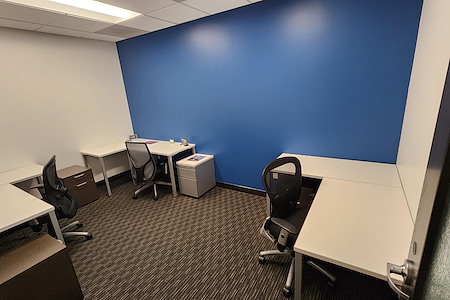 Regus | Russell Ranch - Co-working