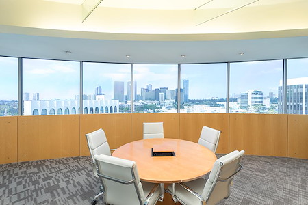 (BH2) Beverly Hills Triangle 2 - Small Conference Room