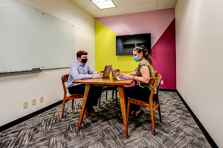 Connect Hub Coworking at 400 Poydras Tower - Uptown Conference Room