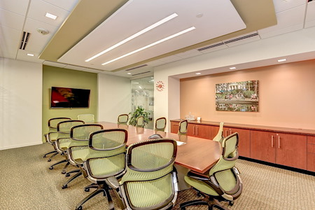 Carr Workplaces - Clarendon - Highland Conference Room