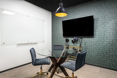 Lucid Private Offices | Cumberland - Battery - Conference Room 2