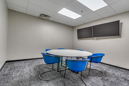 Essential Offices | Union Plaza Business Center - Innovation Room