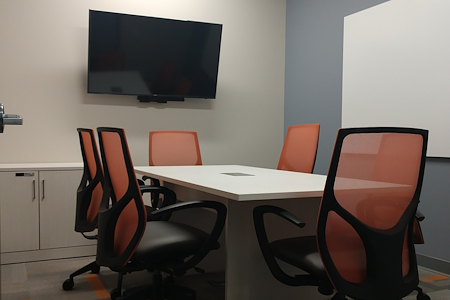 Office Evolution - Cedar Rapids - Meeting Room 2