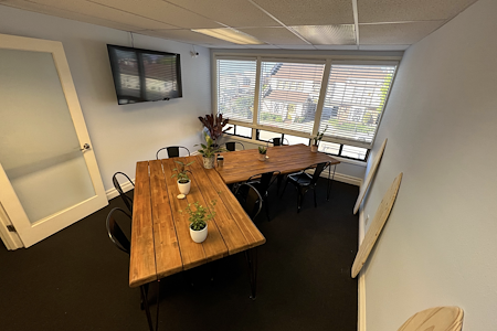 lght Coworking and Community - Open Desk Seats