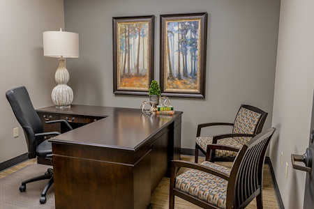 The Woodlands Office Suites - Suite #239 - Small Interior L-Desk