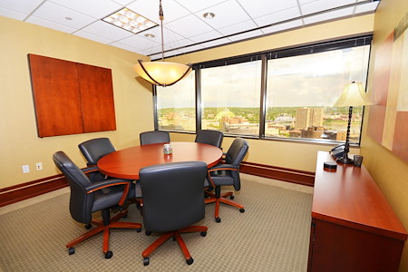(CIN) Columbia Plaza - 5 Person Conference Room With a View!