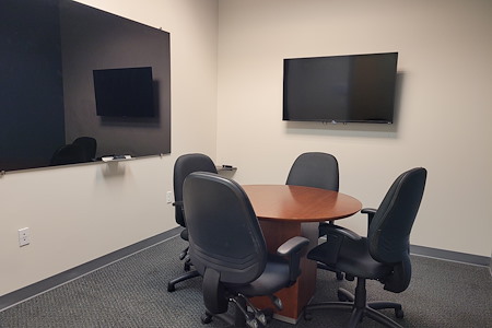 HeadRoom - Aston Business Center - Oak Conference Room