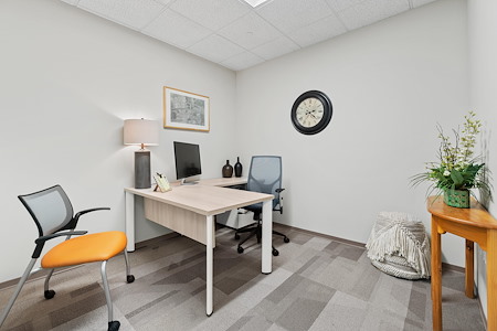 Office Evolution - Herndon - Large Interior Office