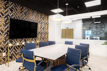 Lucid Private Offices | Alpharetta - Old Milton Parkway - The Guteneberg Conference Room