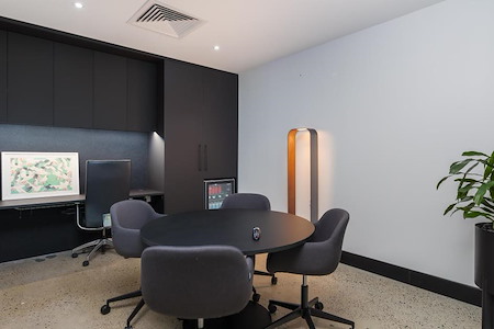 Liberty Flexible Workspaces | 197 St Georges Tce - Black Swan Meeting Room