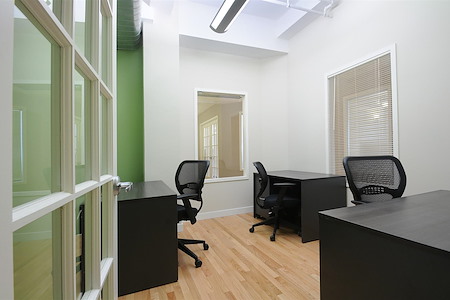 Select Office Suites - 1115 Broadway Flatiron NYC - Private Office for 2-3 people