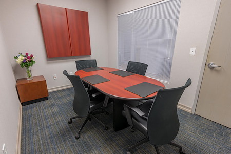 TOTUS Business Center Long Island - Melville, NY - Aspen Meeting Room