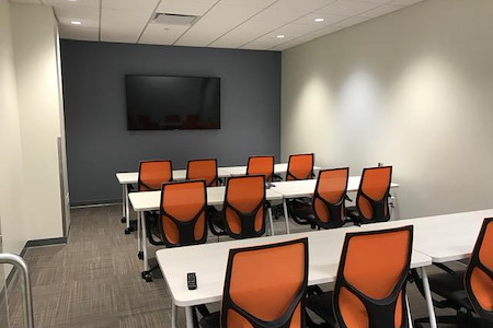 Office Evolution - Fishers - Large Conference Room