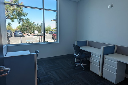 The Forum Coworking and Events - Private office with 3 desks!