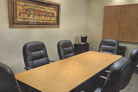 Calhoun Office Suites - Conference Room