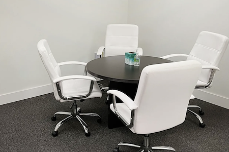 La Mirada Executive Suites - Small Meeting Room