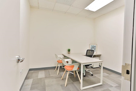 Office Evolution - Tysons Corner - Suite 112 Interior Office