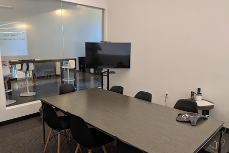 CENTRL Office - Eastside - Midsize Meeting Room (M4)
