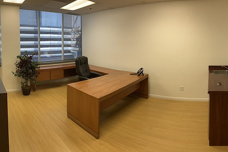 The Wilshire Hub - Office Suite 1005