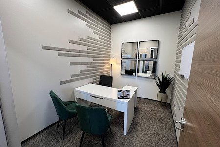 Lucid Private Offices | McKinney - Craig Ranch - Day Office for 3