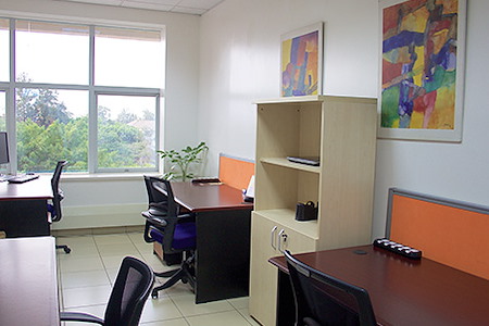 Regus | Nairobi, Laiboni Center - Dedicated Desk