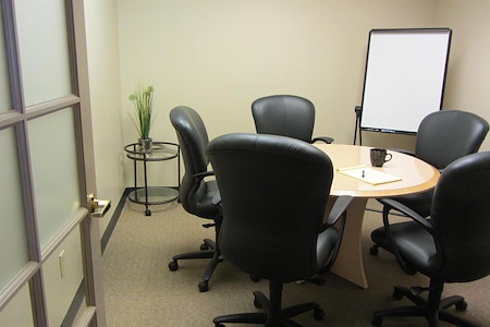 Office Alternatives Westside - Medium Conference Room
