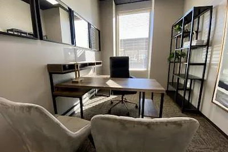 Lucid Private Offices | Southlake Town Square - Day Office for 3