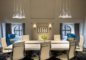 Renaissance Blackstone Chicago Hotel