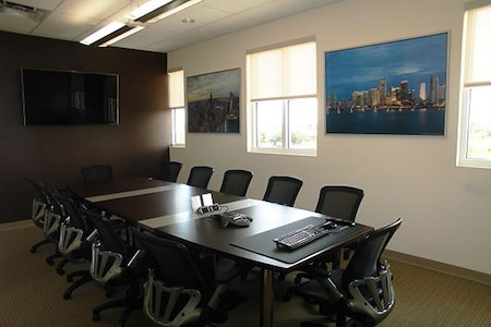 Hampton Business Center - Pines Blvd. - Conference Room