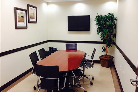 Hampton Business Center - Meeting Room